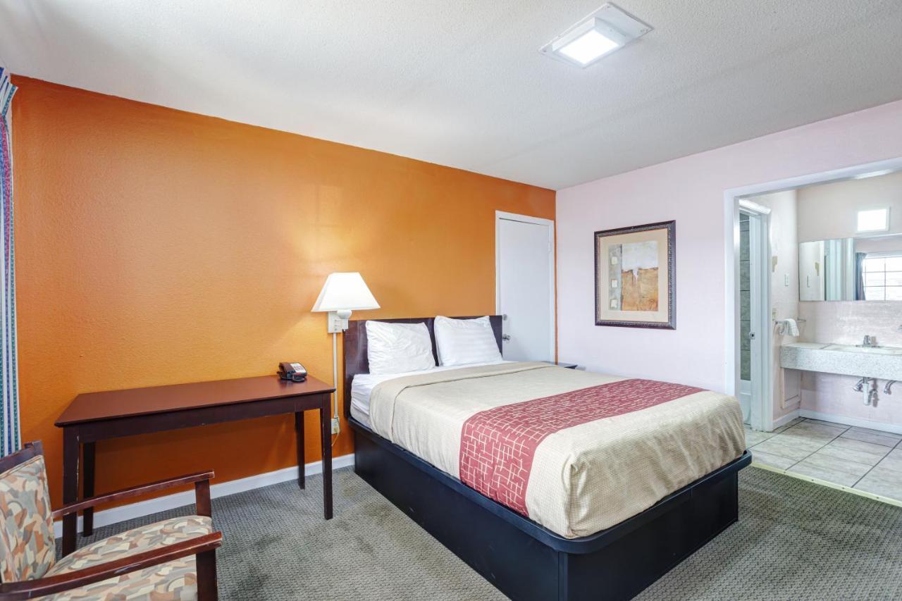 Regency Inn Fayetteville Exteriör bild